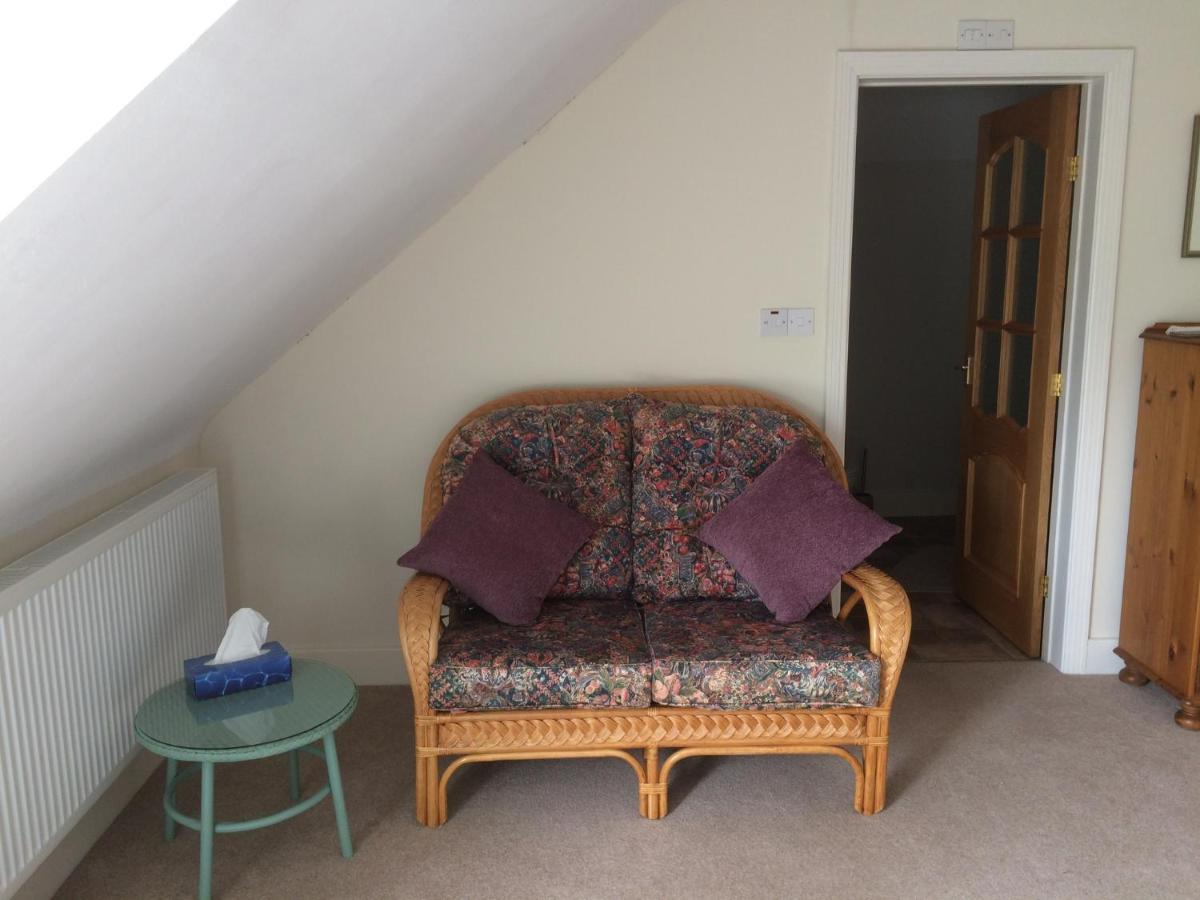 אבריסטוויט Llyswen Large Bedroom In Top Part Of Bungalow With Garden View And Balcony Sleeps Three מראה חיצוני תמונה